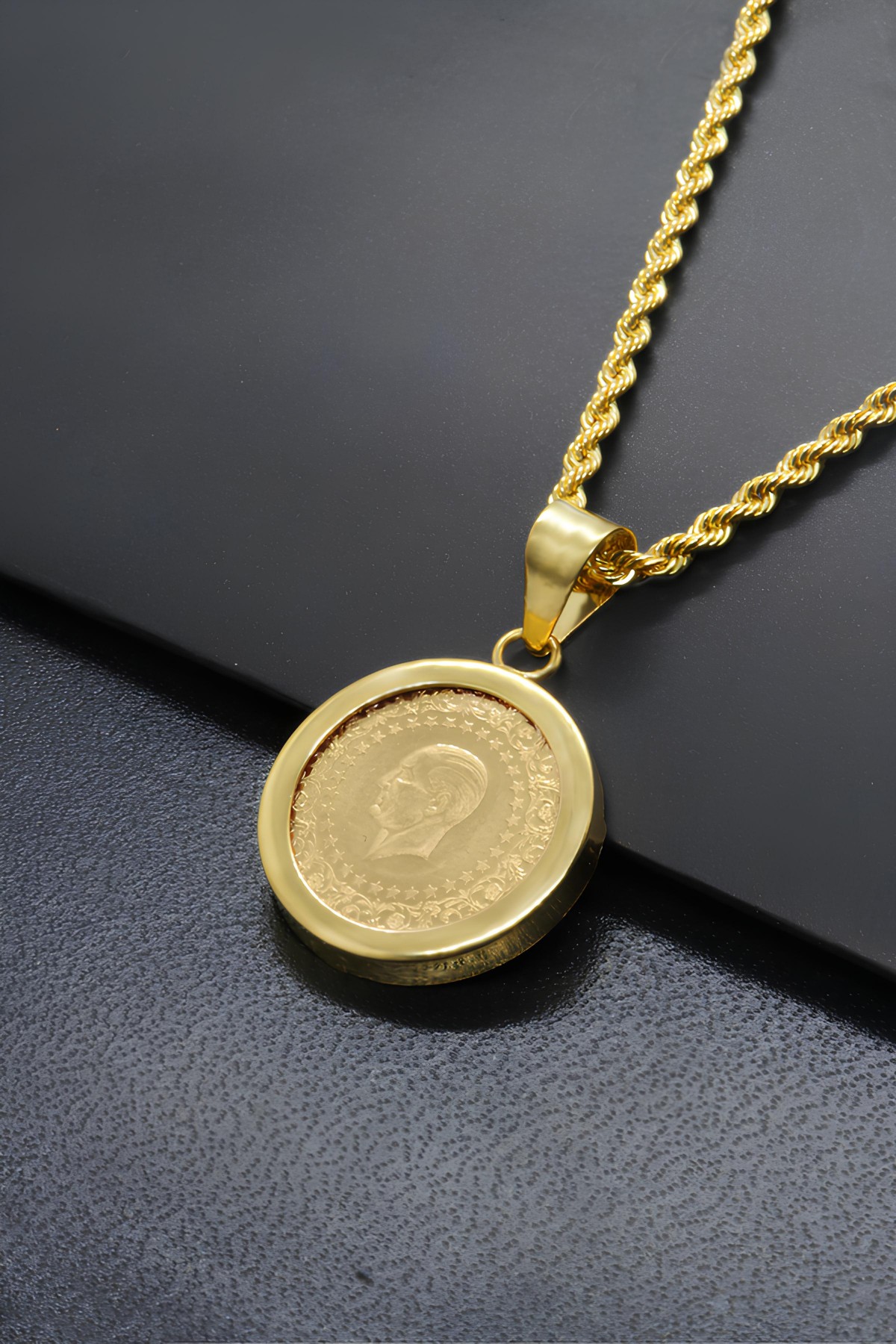 22 Ayar Çeyrek Altınlı 14 Ayar Altın Kolye 22 Ayar Çeyrek Altınlı 14 Ayar Altın Kolye