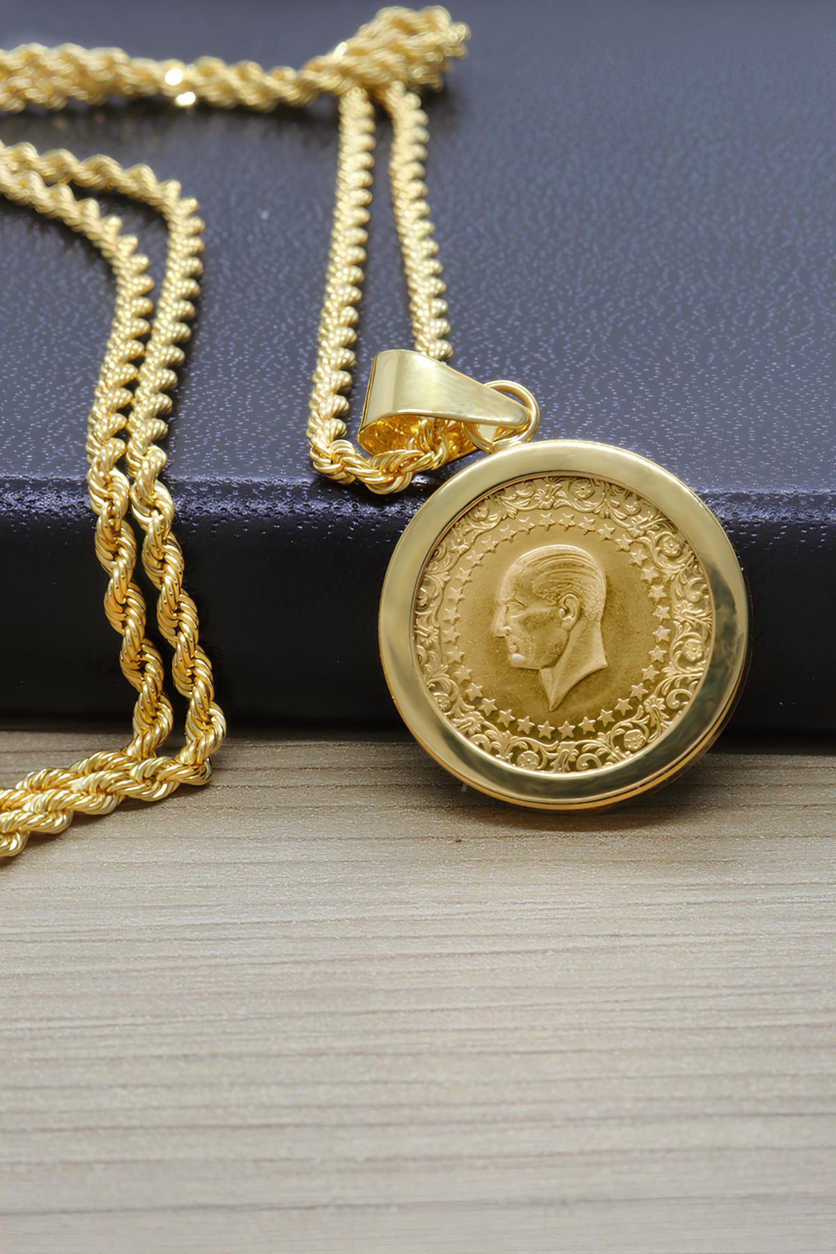 22 Ayar Çeyrek Altınlı 14 Ayar Altın Kolye 22 Ayar Çeyrek Altınlı 14 Ayar Altın Kolye