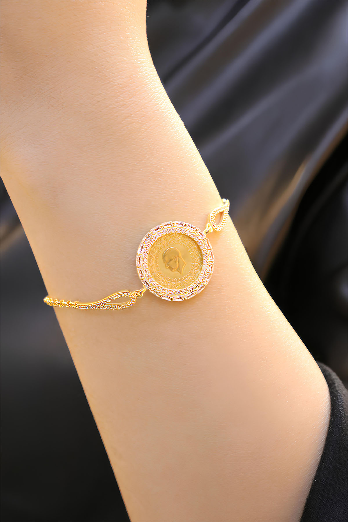 22 Ayar Çeyrek Altınlı 925 Ayar Gümüş Bileklik 22 Ayar Çeyrek Altınlı 925 Ayar Gümüş Bileklik