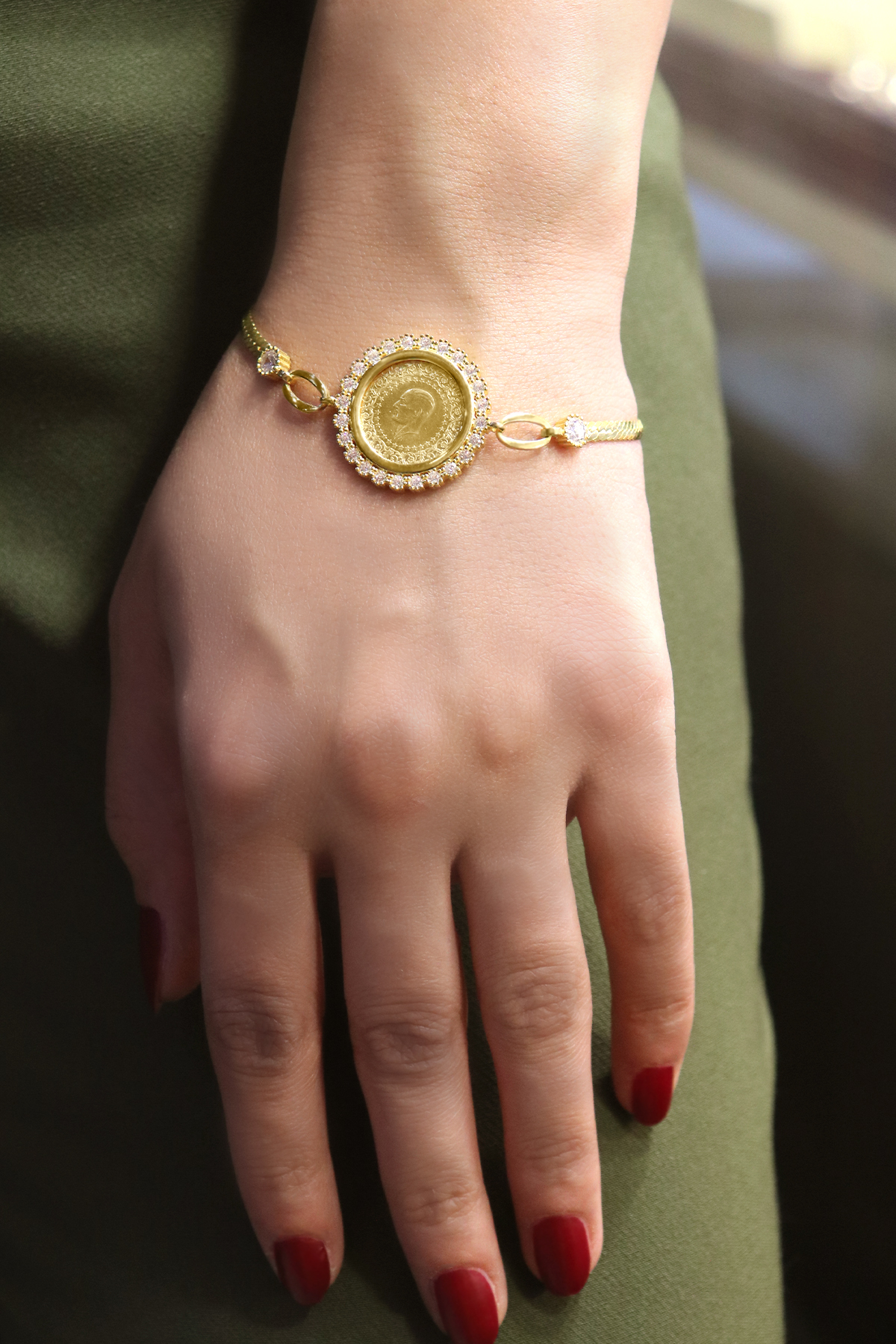 22 Ayar Çeyrek Altınlı 925 Ayar Gümüş Yılan Zincir Bileklik 22 Ayar Çeyrek Altınlı 925 Ayar Gümüş Yılan Zincir Bileklik