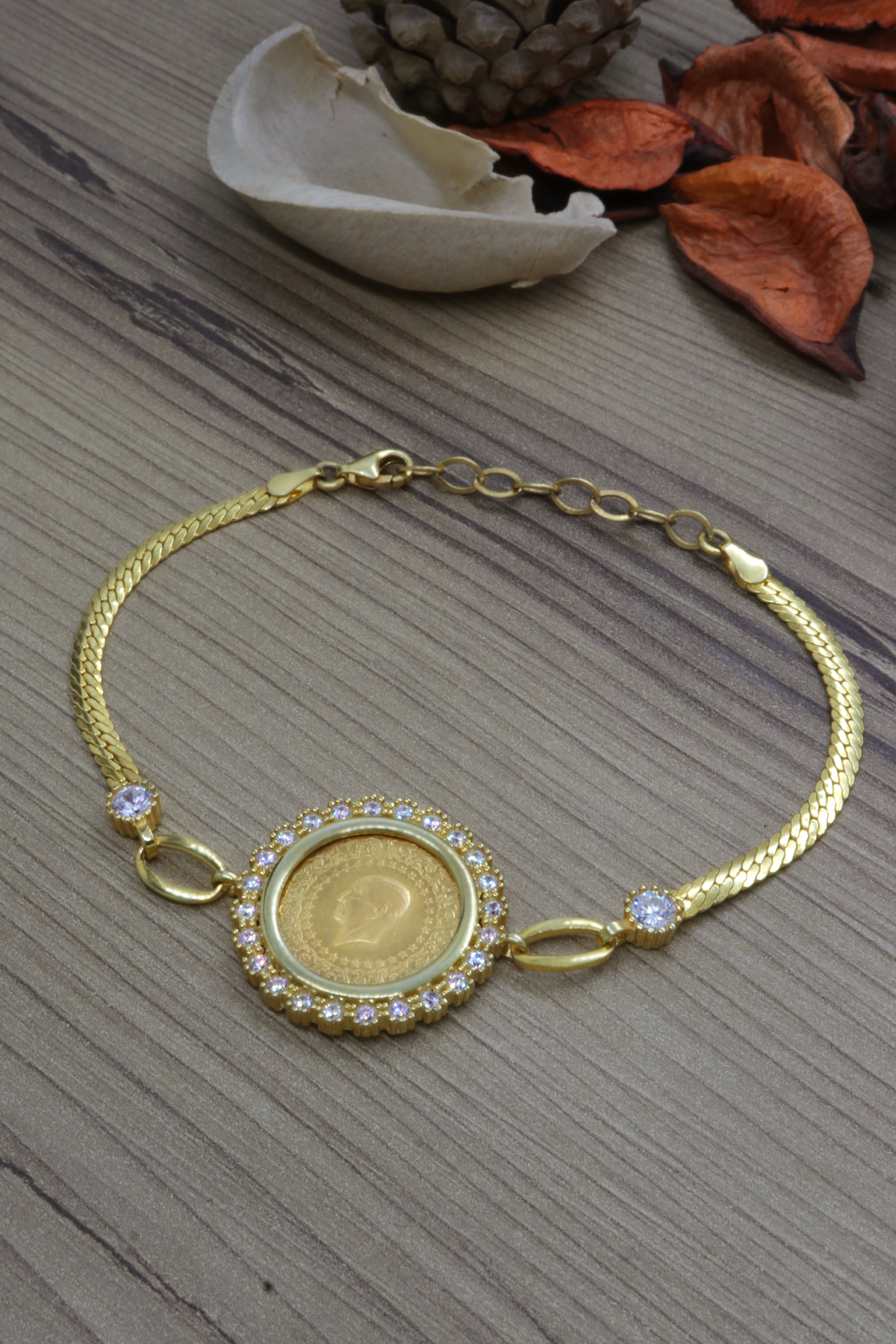 22 Ayar Çeyrek Altınlı 925 Ayar Gümüş Yılan Zincir Bileklik 22 Ayar Çeyrek Altınlı 925 Ayar Gümüş Yılan Zincir Bileklik