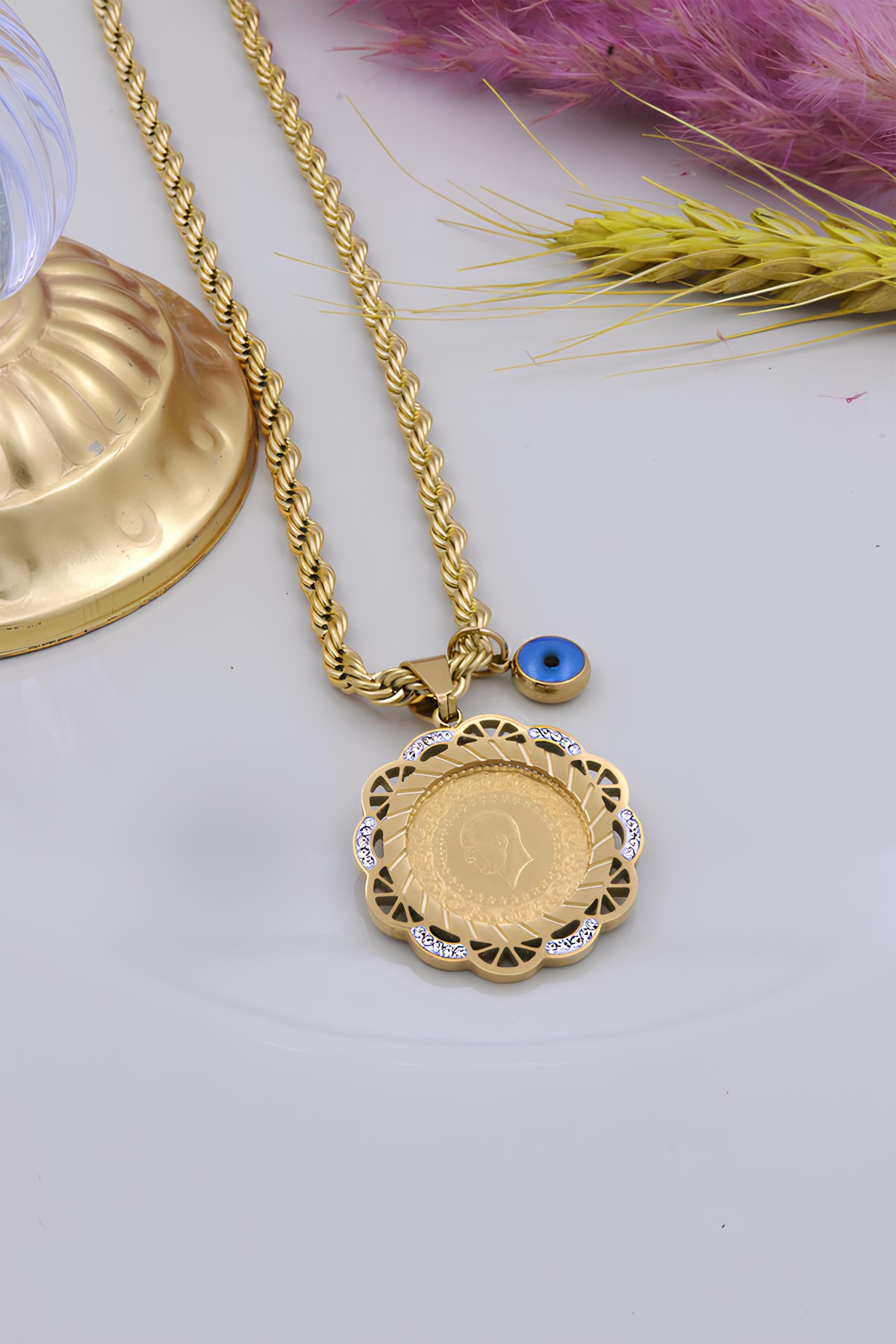 22 Ayar Çeyrek Altınlı Çelik Kolye 22 Ayar Çeyrek Altınlı Çelik Kolye