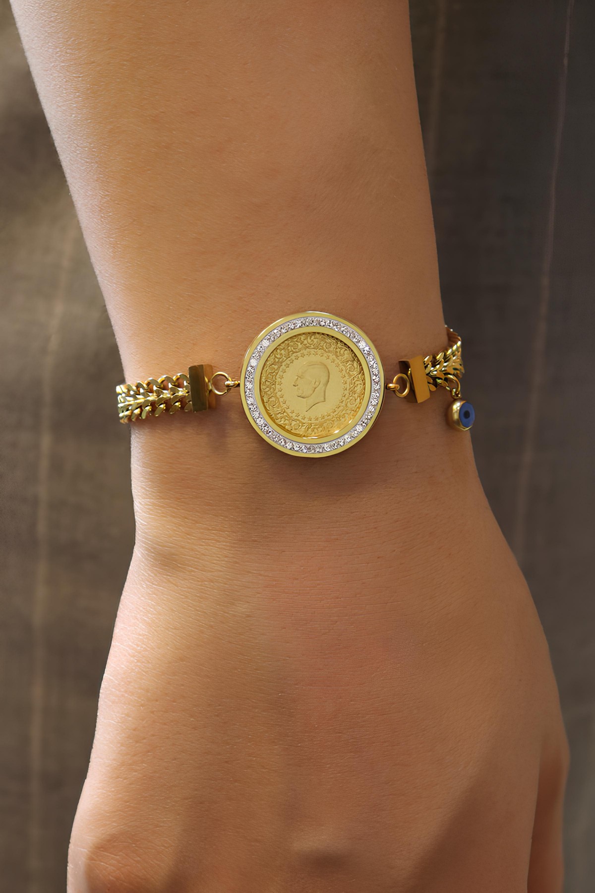 22 Ayar Çeyrek Altınlı Çelik Zincirli Bileklik 22 Ayar Çeyrek Altınlı Çelik Zincirli Bileklik