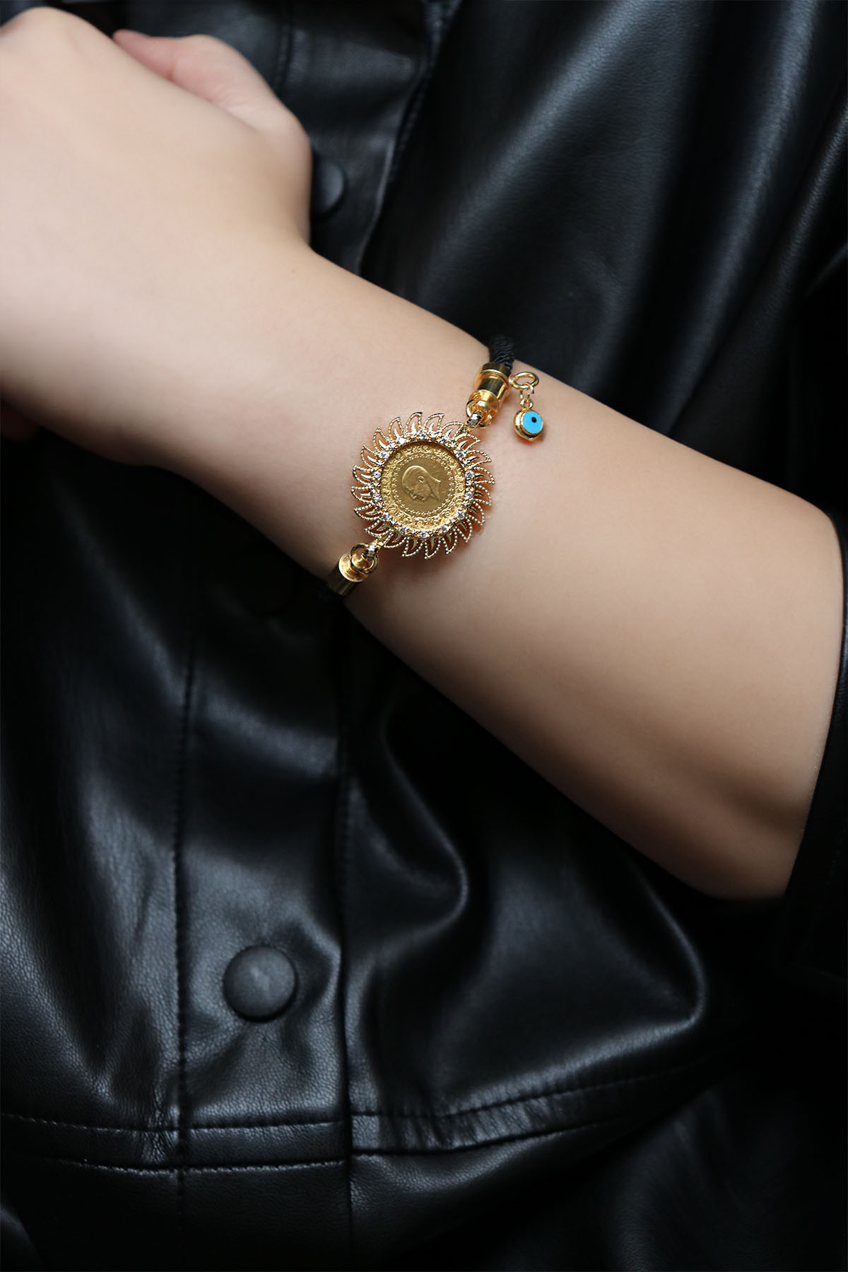 22 Ayar Çeyrek Altınlı İpli Bileklik 22 Ayar Çeyrek Altınlı İpli Bileklik