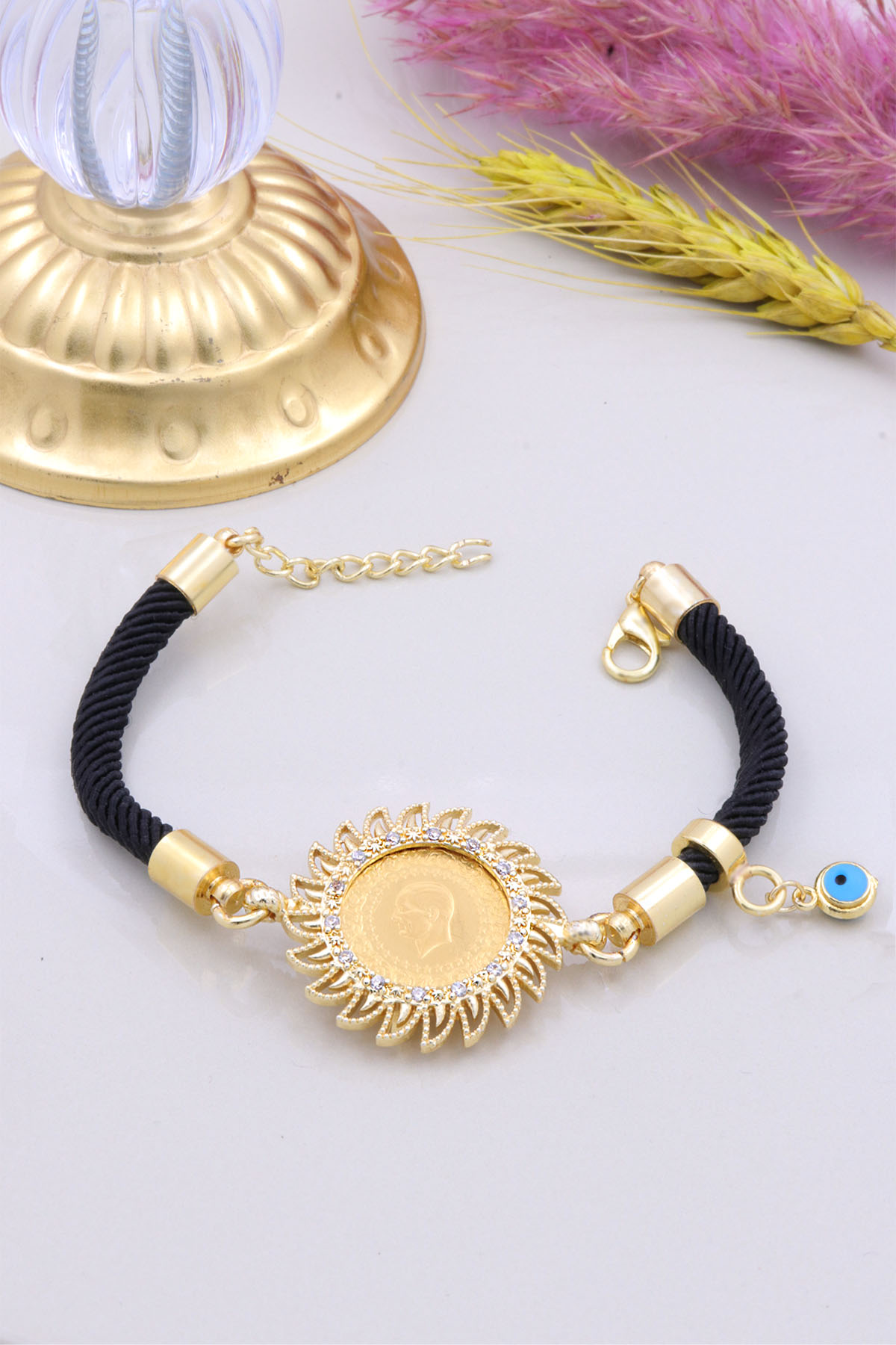 22 Ayar Çeyrek Altınlı İpli Bileklik 22 Ayar Çeyrek Altınlı İpli Bileklik