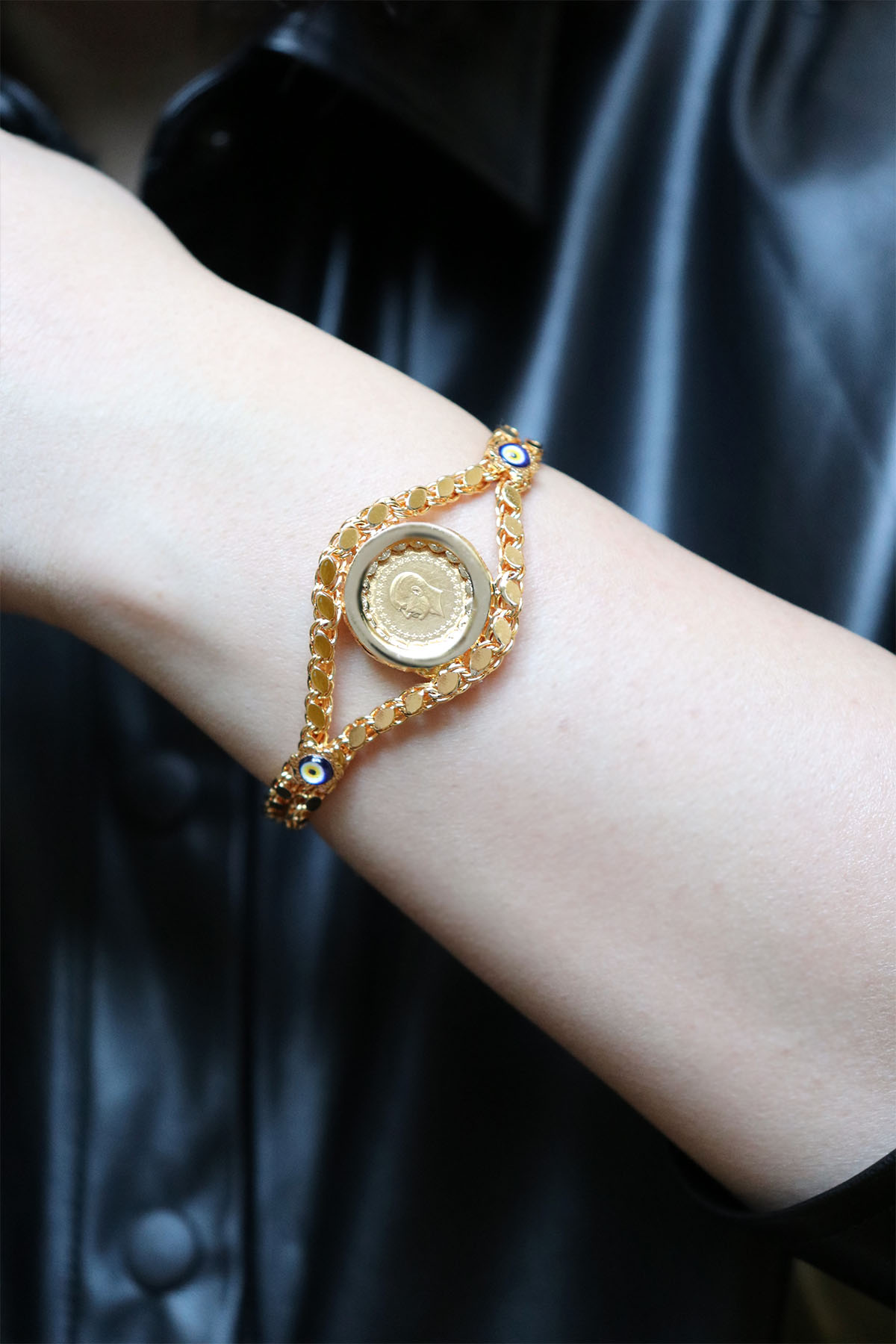 22 Ayar Çeyrek Altınlı Nazar Boncuklu Bileklik 22 Ayar Çeyrek Altınlı Nazar Boncuklu Bileklik