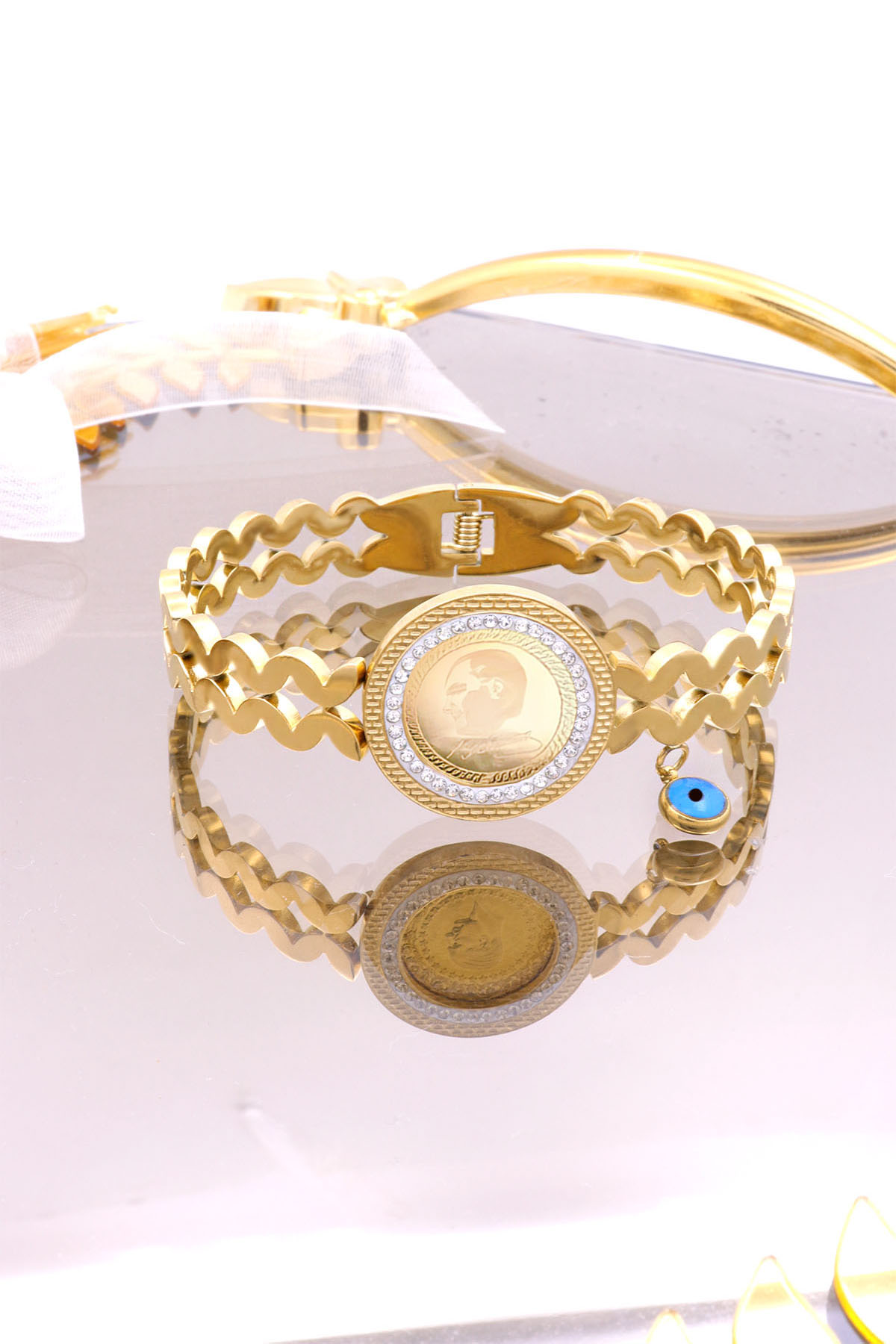 22 Ayar Gram Altınlı Çelik Bileklik 22 Ayar Gram Altınlı Çelik Bileklik