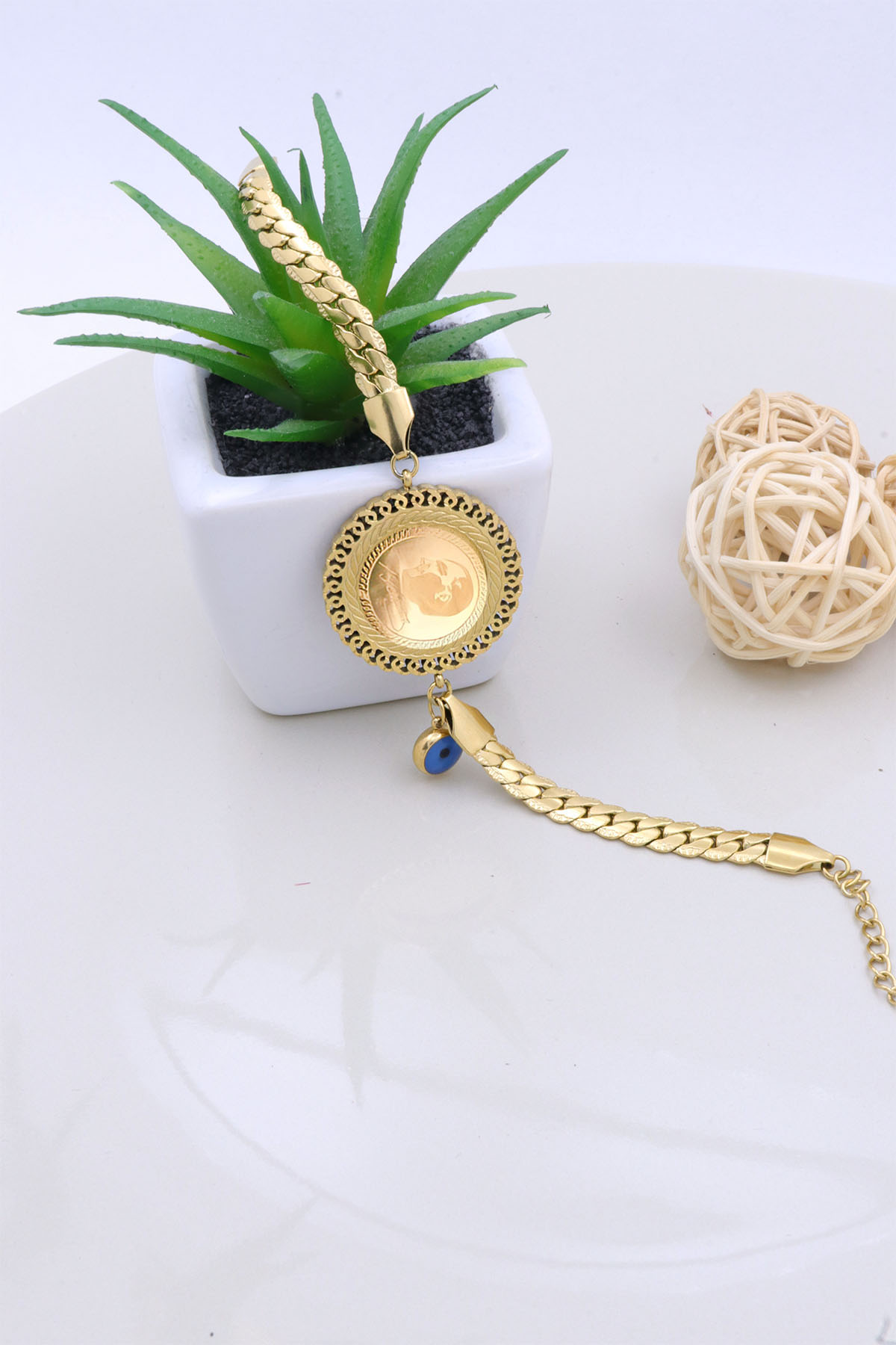 22 Ayar Gram Altınlı Çelik Bileklik 22 Ayar Gram Altınlı Çelik Bileklik