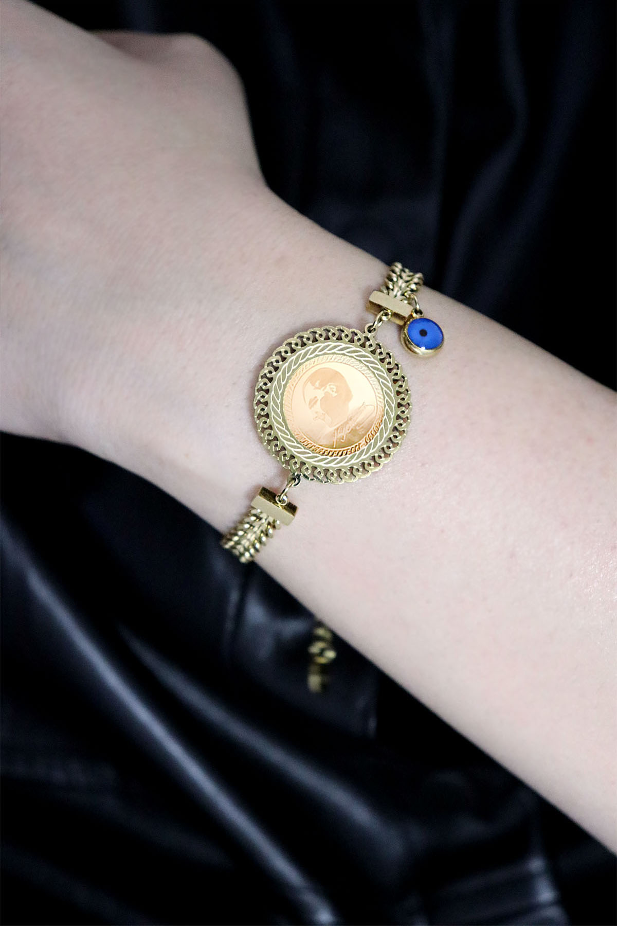 22 Ayar Gram Altınlı Çelik Bileklik 22 Ayar Gram Altınlı Çelik Bileklik