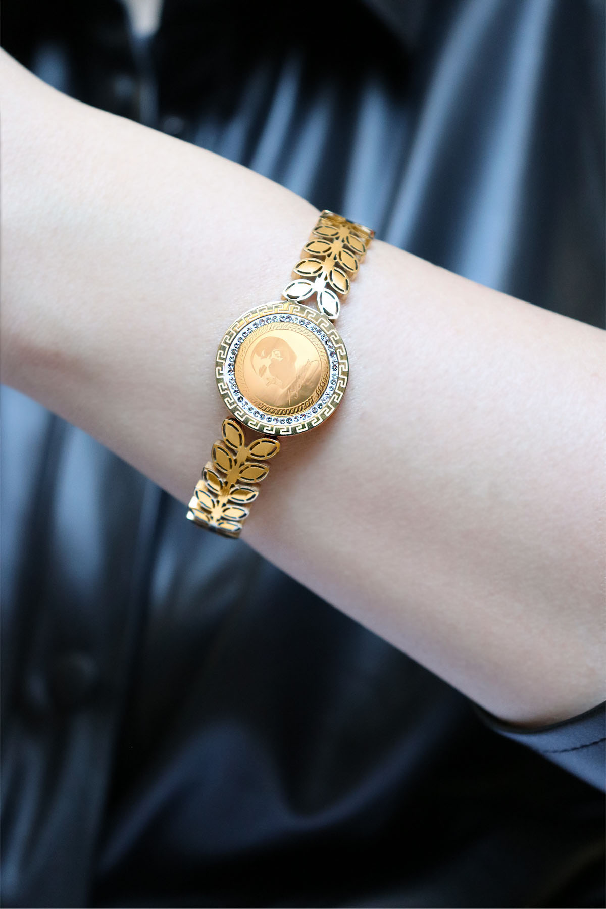 22 Ayar Gram Altınlı Çelik Bileklik 22 Ayar Gram Altınlı Çelik Bileklik