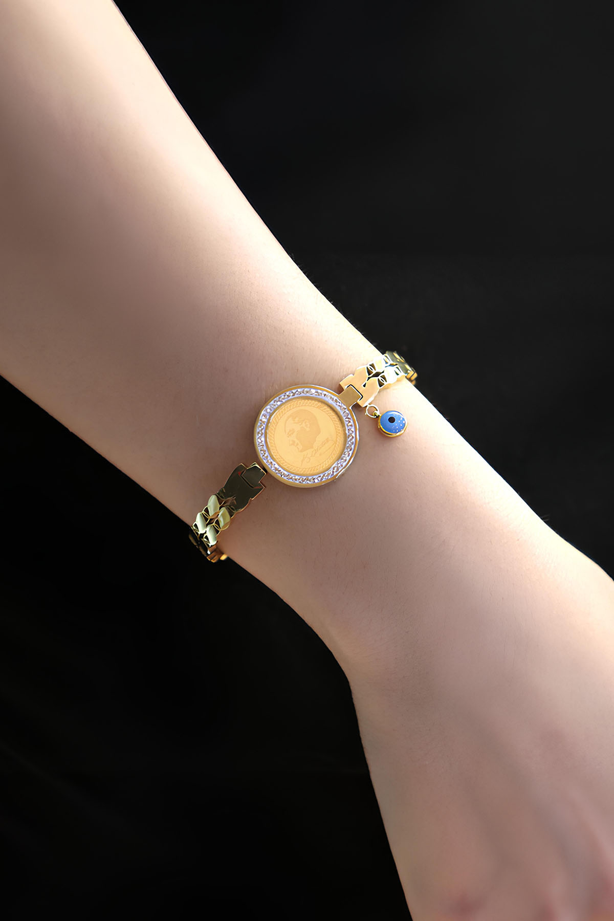 22 Ayar Yarım (0,5) Gram Altınlı Çelik Bileklik 22 Ayar Yarım (0,5) Gram Altınlı Çelik Bileklik