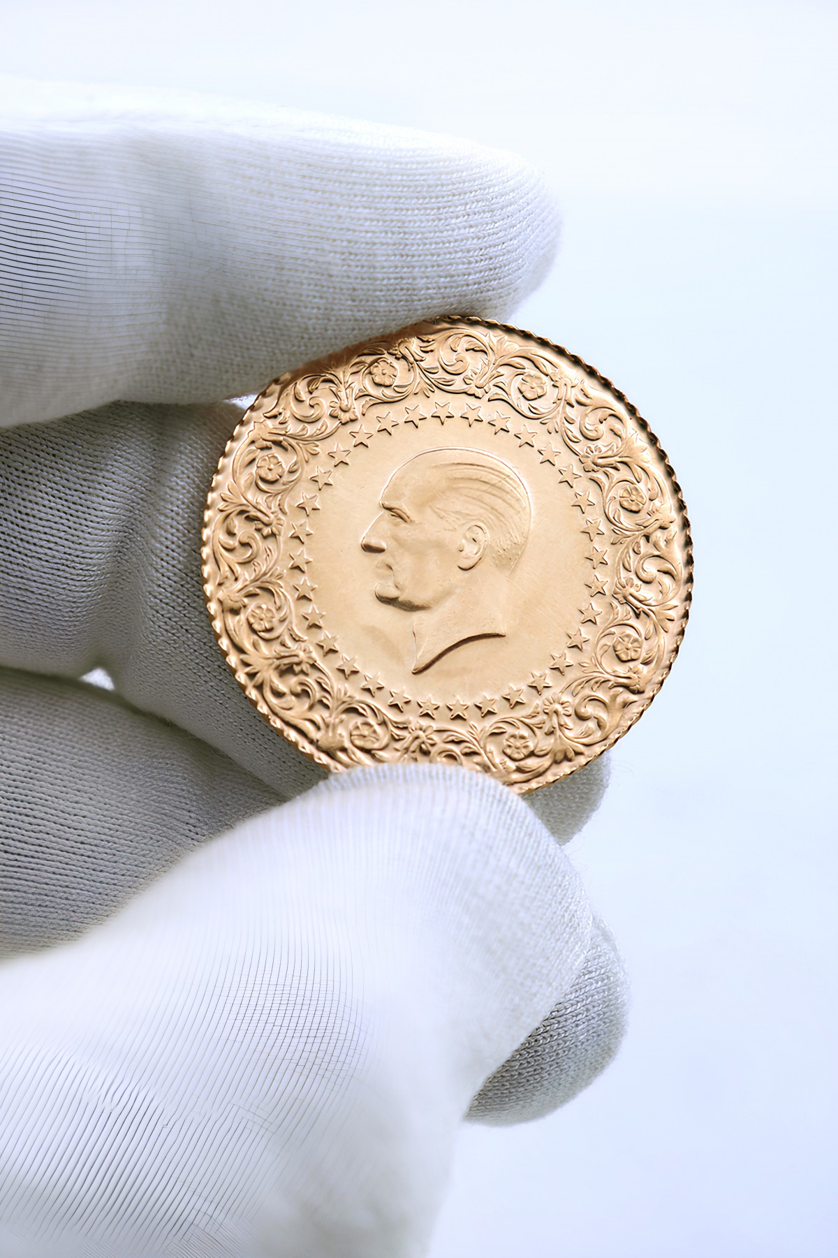 Cumhuriyet Altını Kulpsuz Tam Altın 1 Adet (Yeni Tarihli) Cumhuriyet Altını Kulpsuz Tam Altın 1 Adet (Yeni Tarihli)