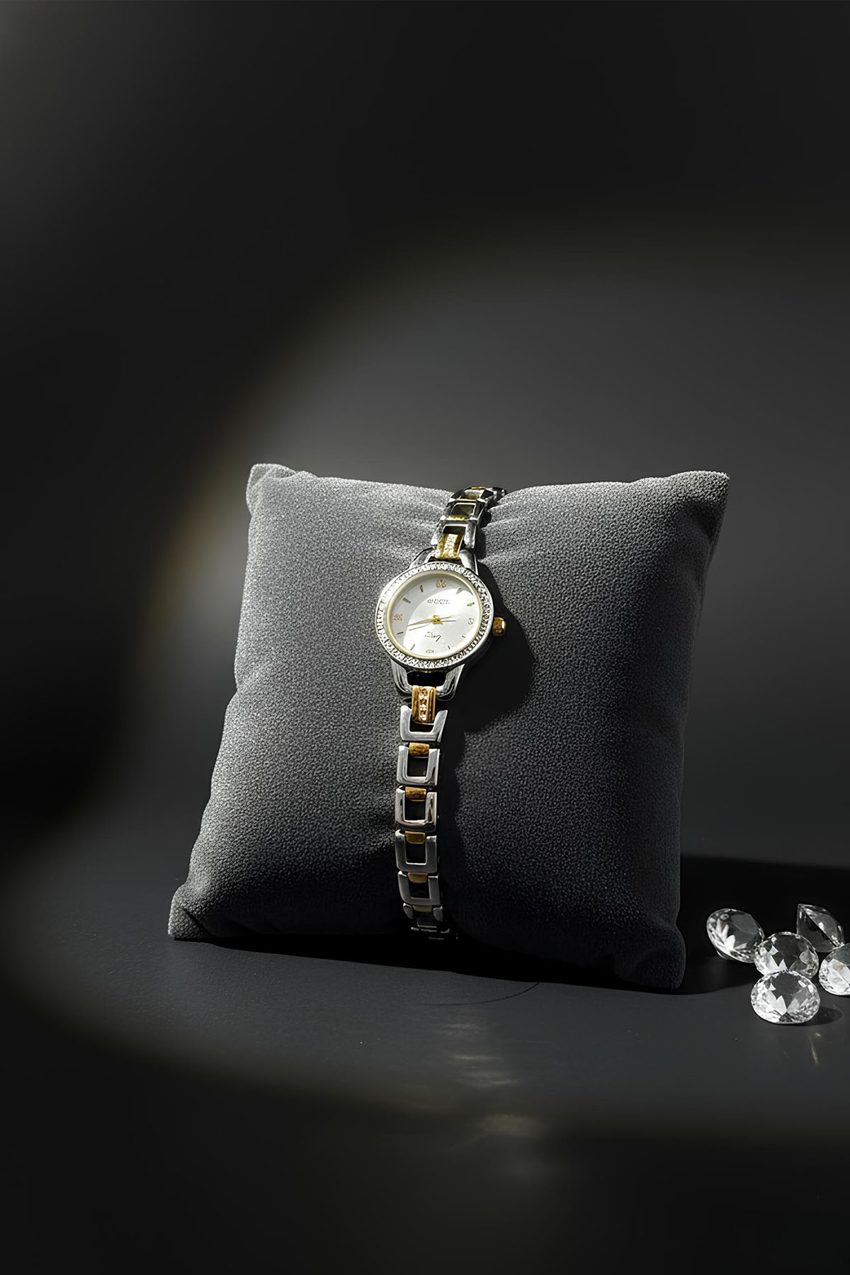 Vintage Kadın Kol Saati - Solmaz - Su Geçirmez- 2 Yıl Garantili Vintage Kadın Kol Saati - Solmaz - Su Geçirmez- 2 Yıl Garantili