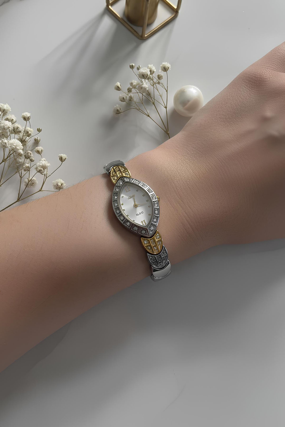 Vintage Kadın Kol Saati - Solmaz - Su Geçirmez- 2 Yıl Garantili Vintage Kadın Kol Saati - Solmaz - Su Geçirmez- 2 Yıl Garantili